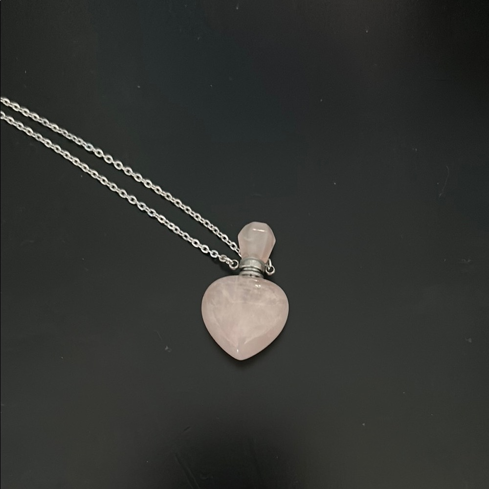 Heart-Shaped Rose Quartz Open The Bottle Perfume Necklace